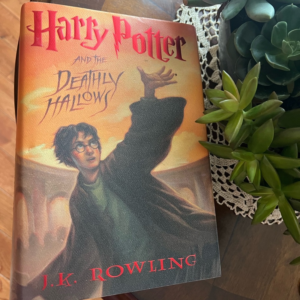 Harry Potter and the Deathly Hallows Book by J.K. Rowling - Red Cover